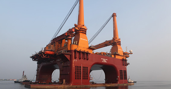 半潛式起重生活平臺華電中集01(前OOS GRETHA)